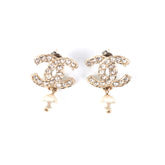 Chanel Earrings CC Pearls Drop (Costume Jewellery)